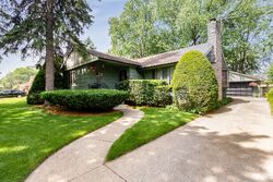 Pre-foreclosure in  Arcadia Ave Lansing, IL 60438