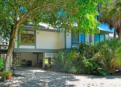  Sandpiper Cir, Sanibel FL