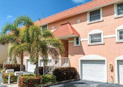  Capri Cir N, Saint Petersburg FL