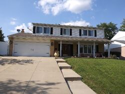 Pre-foreclosure in  CHESTNUT DR Hickory Hills, IL 60457