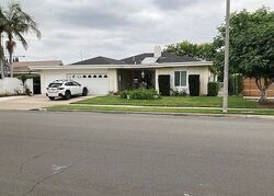  Laurie Ln, Tustin CA