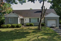 Pre-foreclosure in  Saint Clair Ave Cincinnati, OH 45231