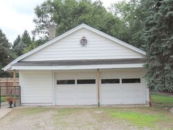 Pre-foreclosure in  Cooley Lake Rd Waterford, MI 48327