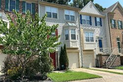 Pre-foreclosure in  Windy Oak Ct Crofton, MD 21114
