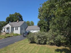 Pre-foreclosure in  E Diamond St Byron, IL 61010