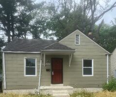 Pre-foreclosure in  Glastonbury Rd Detroit, MI 48219