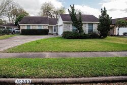 Pre-foreclosure in  Mira Vista Dr Houston, TX 77083