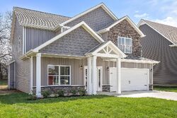 Pre-foreclosure in  Chestnut Dr Clarksville, TN 37042