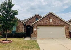 Pre-foreclosure in  CROWN OAKS DR Fort Worth, TX 76131