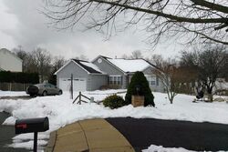 Pre-foreclosure in  RALEIGH CT Pottstown, PA 19464