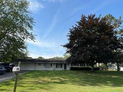 Pre-foreclosure in  Pinedale Ave Clarkston, MI 48346