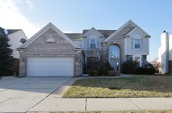 Pre-foreclosure in  LANCELOT DR Macomb, MI 48044