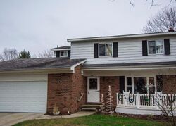Pre-foreclosure in  Cedarwood Dr Flushing, MI 48433