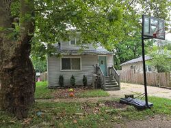 Pre-foreclosure in  Hoover St Kalamazoo, MI 49008