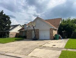 Pre-foreclosure in  Lemoyne Dr La Place, LA 70068
