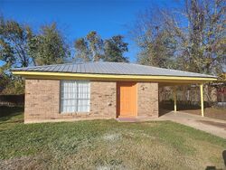 Pre-foreclosure in  CYNTHIA LN Bossier City, LA 71112