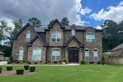 Pre-foreclosure in  RADCLIFFE DR Mcdonough, GA 30253