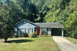 Pre-foreclosure in  Glenwoods Dr Riverdale, GA 30274