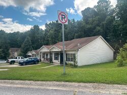 Pre-foreclosure in  Boston Cmn Atlanta, GA 30349