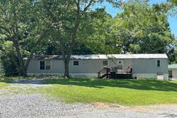 Pre-foreclosure in  FORMAN DR Pell City, AL 35128