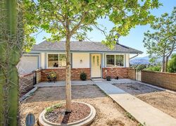 Pre-foreclosure in  Canyon Quail Trl Santa Clarita, CA 91390