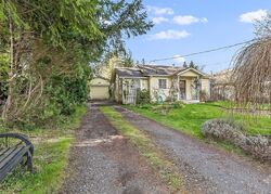 Pre-foreclosure in  Harris Rd Se Port Orchard, WA 98366