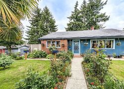 Pre-foreclosure in  Mcdougall Ave Everett, WA 98203
