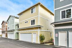 Pre-foreclosure in  Chestnut Ct Everett, WA 98201