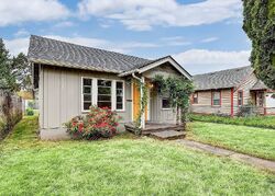 Pre-foreclosure in  20TH AVE Longview, WA 98632