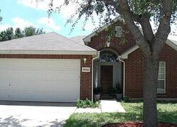 Pre-foreclosure in  LLANO VERDE Helotes, TX 78023