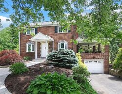 Pre-foreclosure in  Woodhaven Dr Monroeville, PA 15146