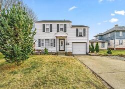 Pre-foreclosure in  Nicholas Pl Nw Canton, OH 44708