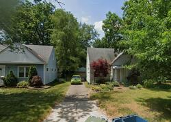 Pre-foreclosure in  Acres Rd Sylvania, OH 43560