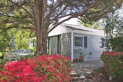Pre-foreclosure in  Osceola Ln Southampton, NY 11968