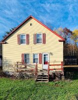  Lagrange Rd, Howland ME
