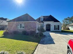 Pre-foreclosure in  Madisonville Ct Ponchatoula, LA 70454