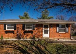  Broadland Ct, Louisville KY