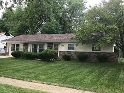 Pre-foreclosure in  Kensington Ln Hanover Park, IL 60133
