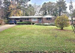 Pre-foreclosure in  Hollydale Dr Sw Atlanta, GA 30311