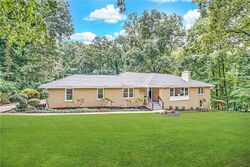 Pre-foreclosure in  FALCON DR SW Atlanta, GA 30311