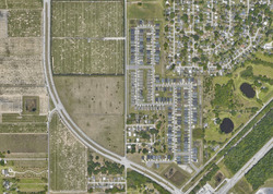 Pre-foreclosure in  St Georges Cir Eagle Lake, FL 33839