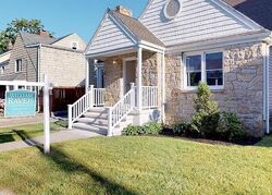 Pre-foreclosure in  Beardsley Park Ter Bridgeport, CT 06610