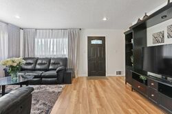 Pre-foreclosure in  Deed Ct North Highlands, CA 95660