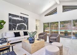 Pre-foreclosure in  Cloudcrest Rd La Crescenta, CA 91214