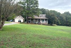 Pre-foreclosure in  WESTWOOD DR Batesville, AR 72501
