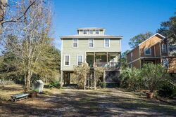 Pre-foreclosure in  Bay Rd N Foley, AL 36535