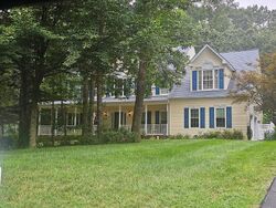 Pre-foreclosure in  Sigfield Ct Manassas, VA 20112