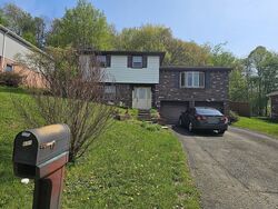 Pre-foreclosure in  Wellington Dr Greensburg, PA 15601