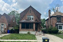 Pre-foreclosure in  Mettetal St Detroit, MI 48227