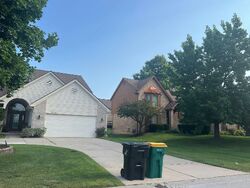 Pre-foreclosure in  Geneva Dr Farmington, MI 48331